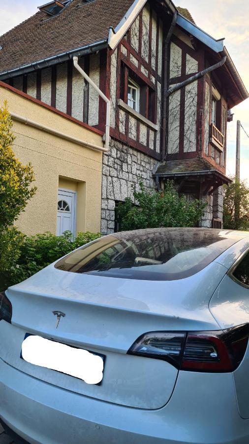 Apakabar Homestay - Proche Gare Melun, Parking Prive, Netflix La Rochette  Kültér fotó