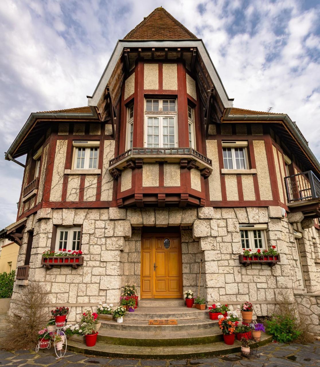 Apakabar Homestay - Proche Gare Melun, Parking Prive, Netflix La Rochette  Kültér fotó